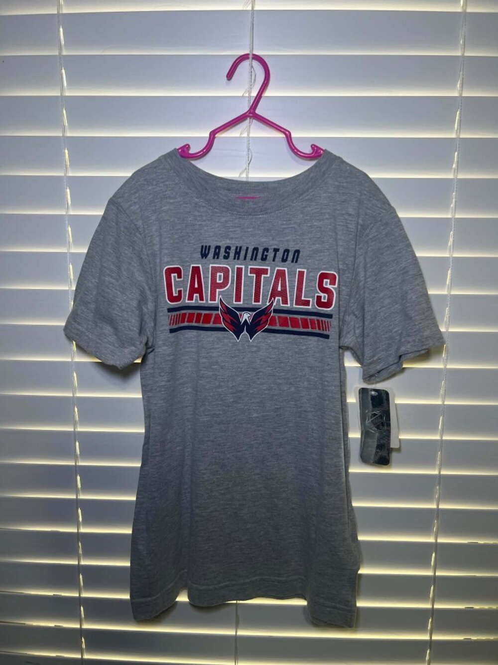Brand New NHL Boys' Washington Capitals Shirt, Small 6/7.